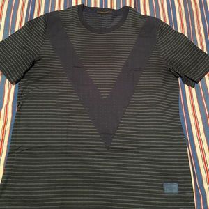 Louis Vuitton T Shirt Like New